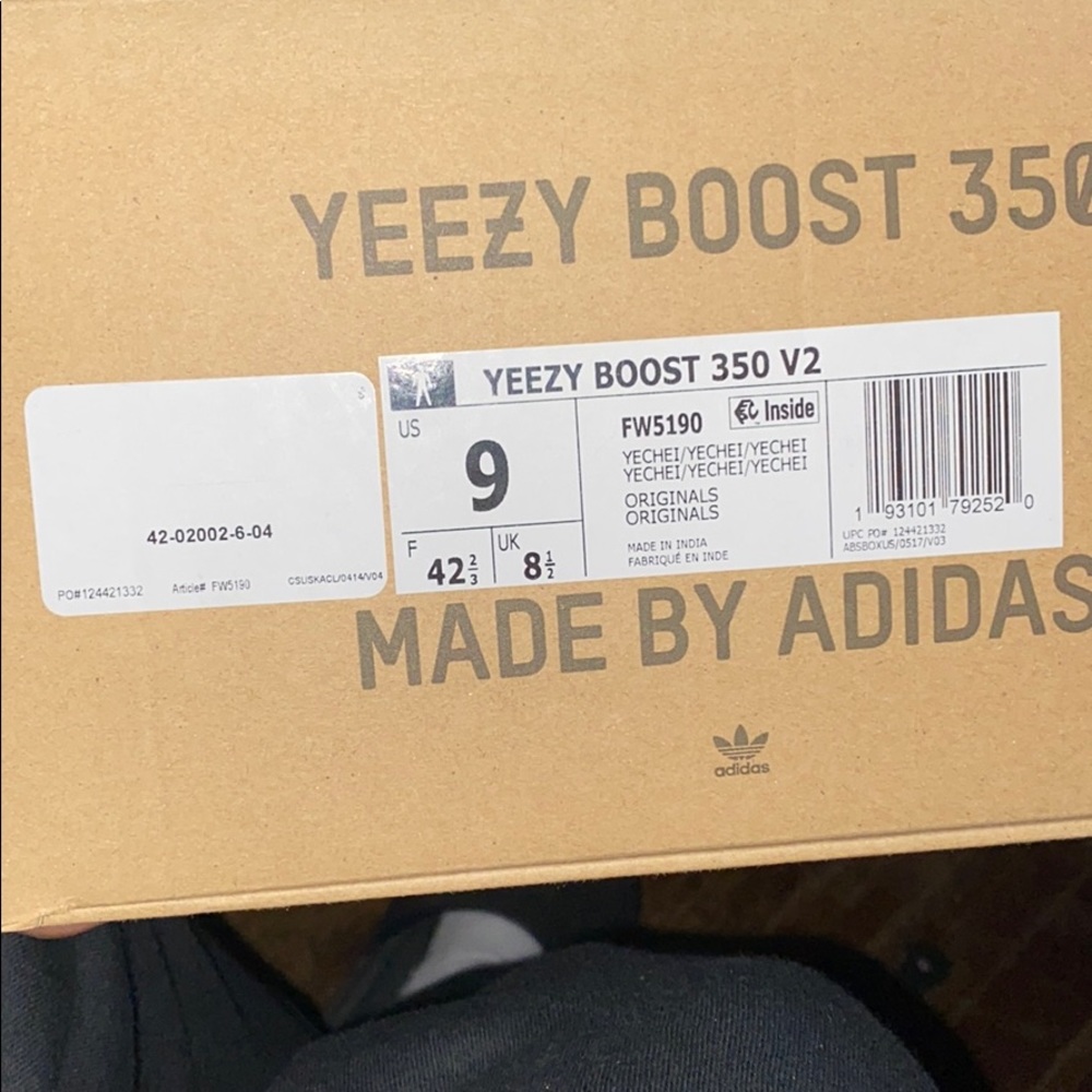 Yeezy 350 Yechei size 9